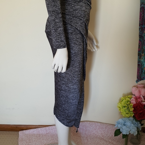 Ava. Klum Dress Long Sleeve Scoop Neckline | Zip Back | V-Neck Back | 65% Cotton - Picture 5 of 12